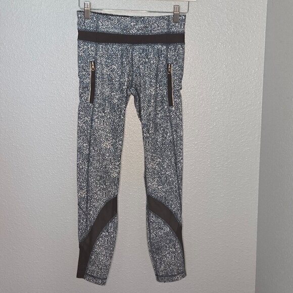 Lululemon Inspire Tight II *Full-On Luxtreme - 4 Pebble Print/Black - Picture 3 of 6